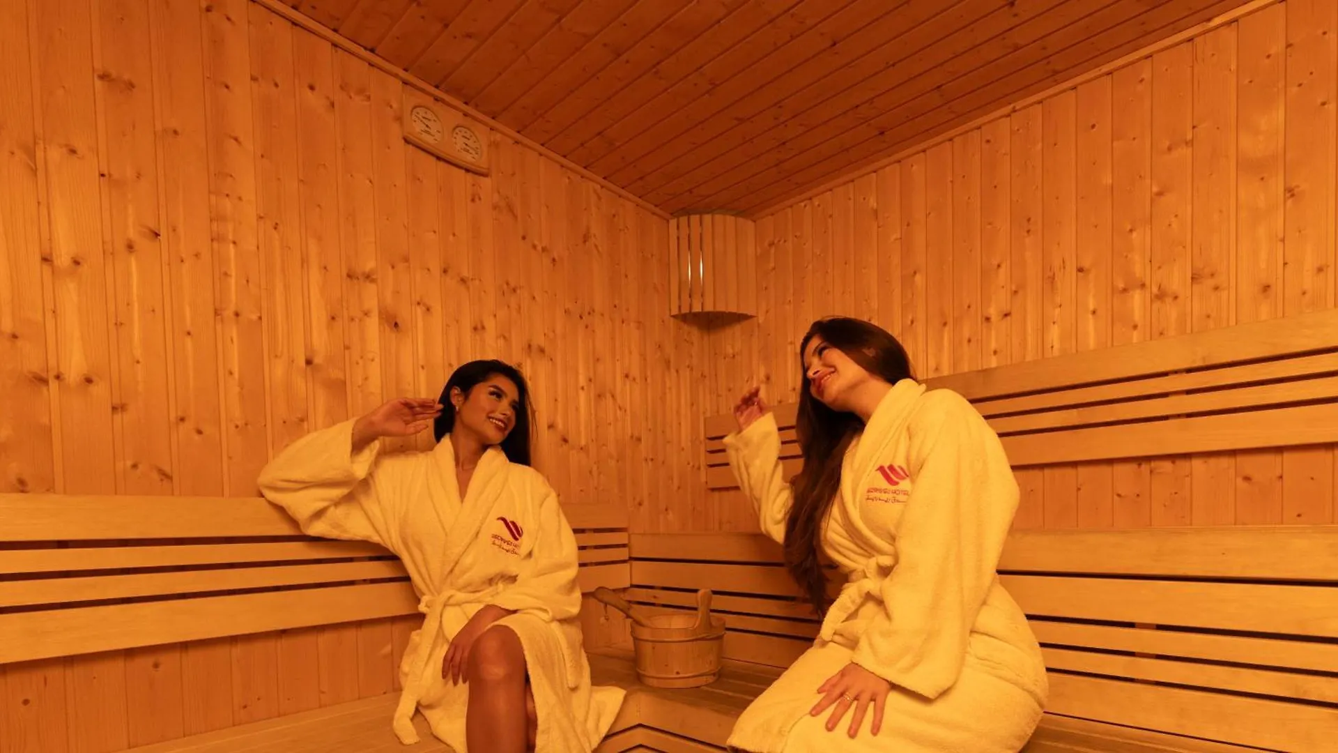 Redwaves Hotel فندق ريدويفز Džidda